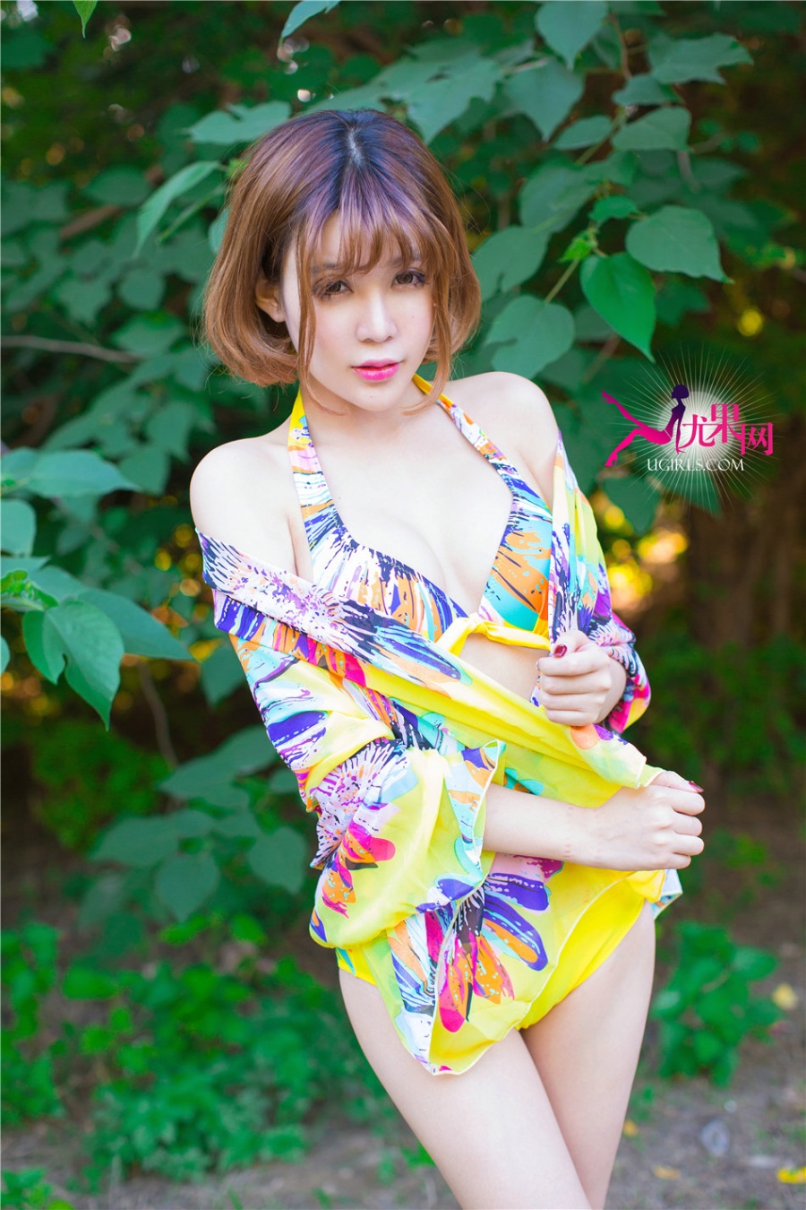 短发美女嫩模Alin户外粉嫩玉乳诱惑写真(第38页)