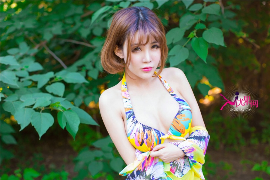 短发美女嫩模Alin户外粉嫩玉乳诱惑写真(第39页)
