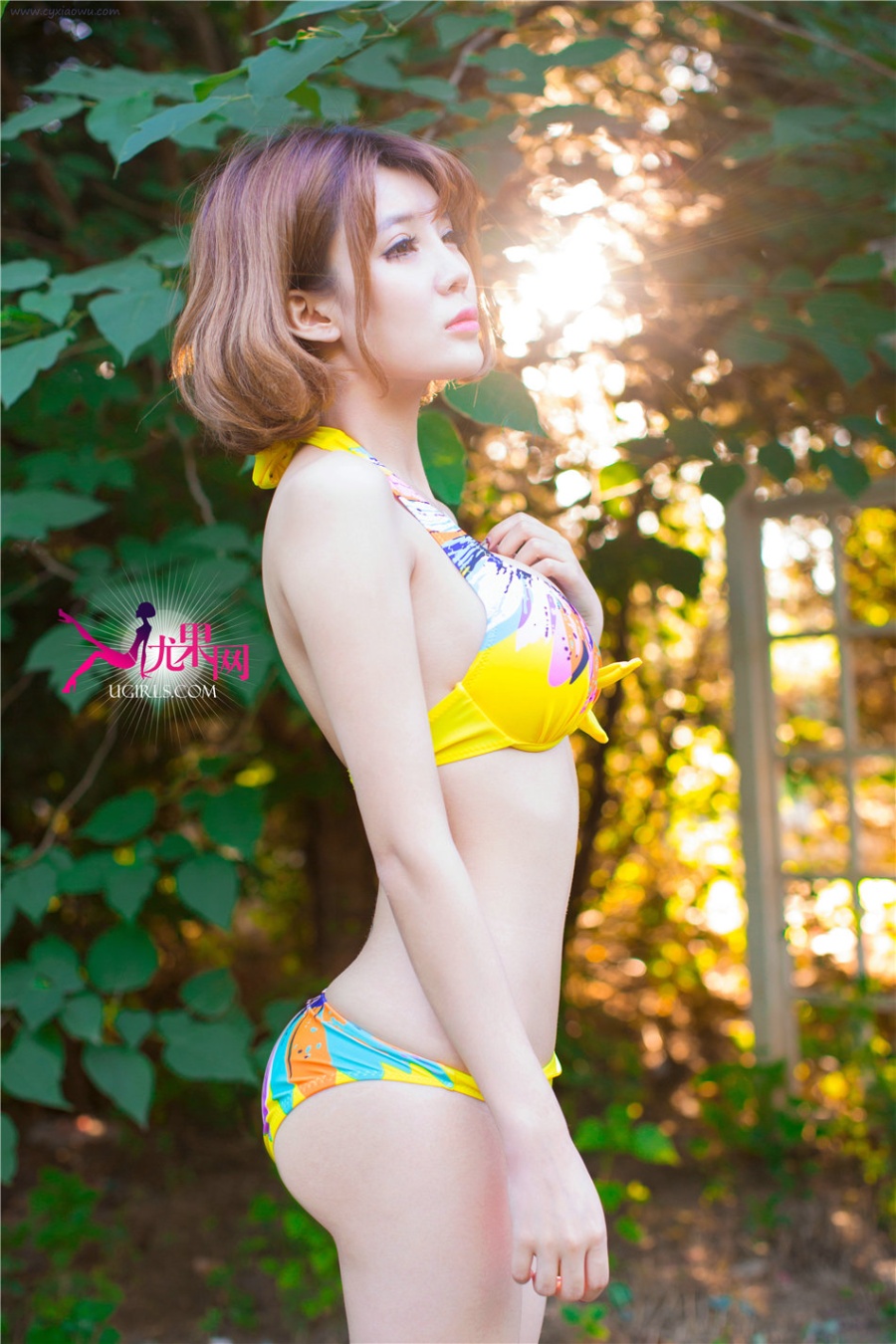 短发美女嫩模Alin户外粉嫩玉乳诱惑写真(第53页)