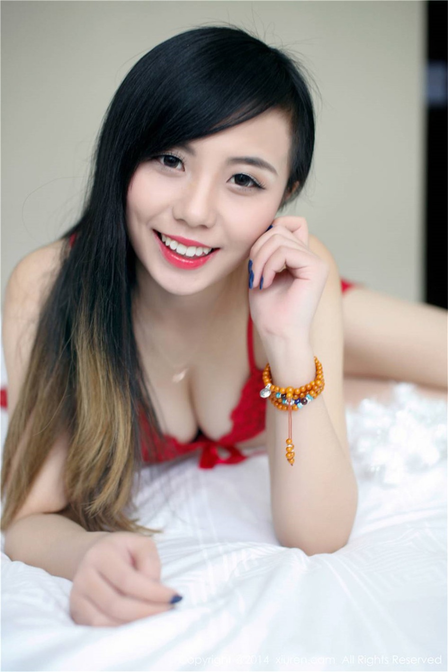 JK制服美女谢忱倬室内解扣性感美乳诱惑写真图片(第58页)