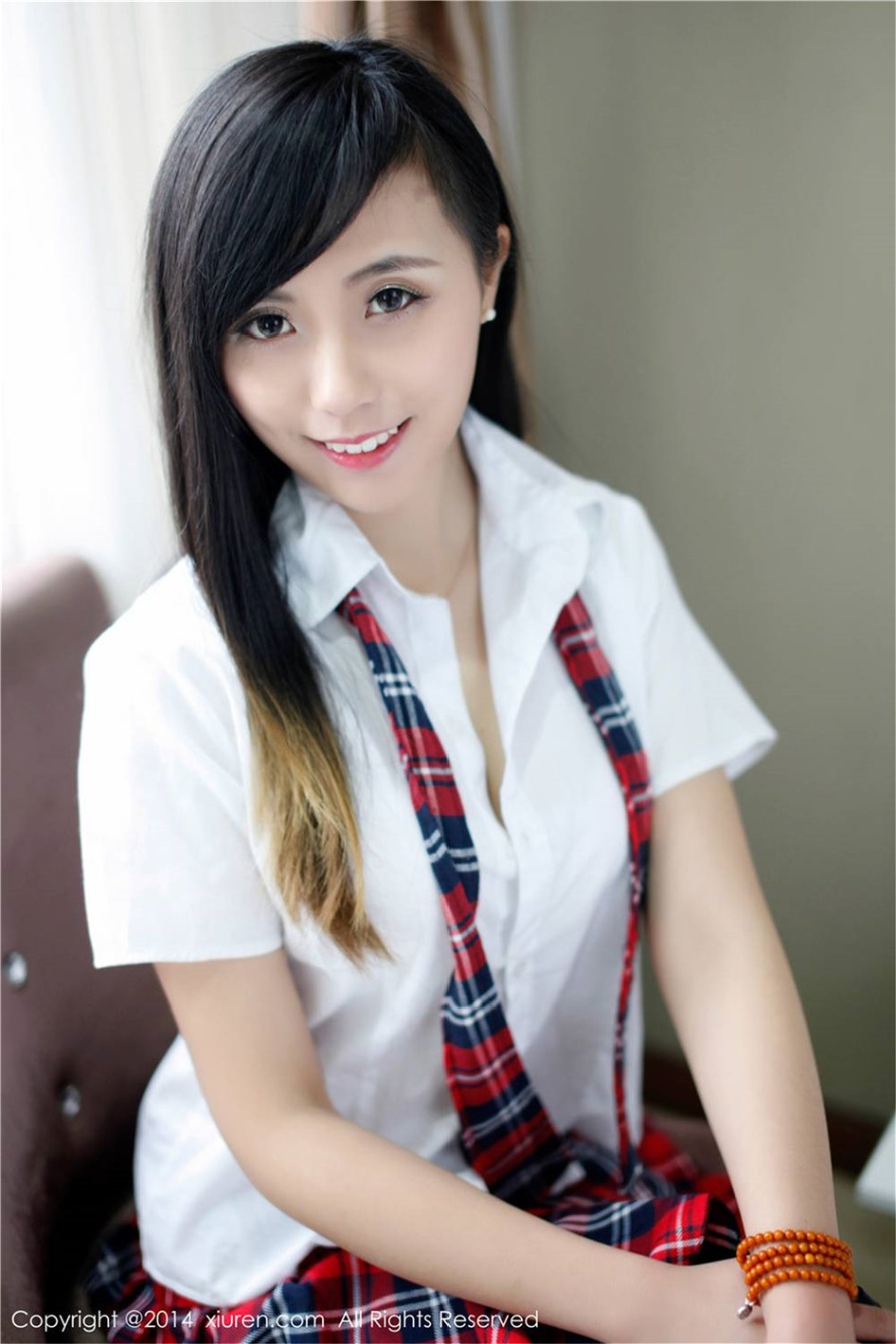 JK制服美女谢忱倬室内解扣性感美乳诱惑写真图片(第59页)