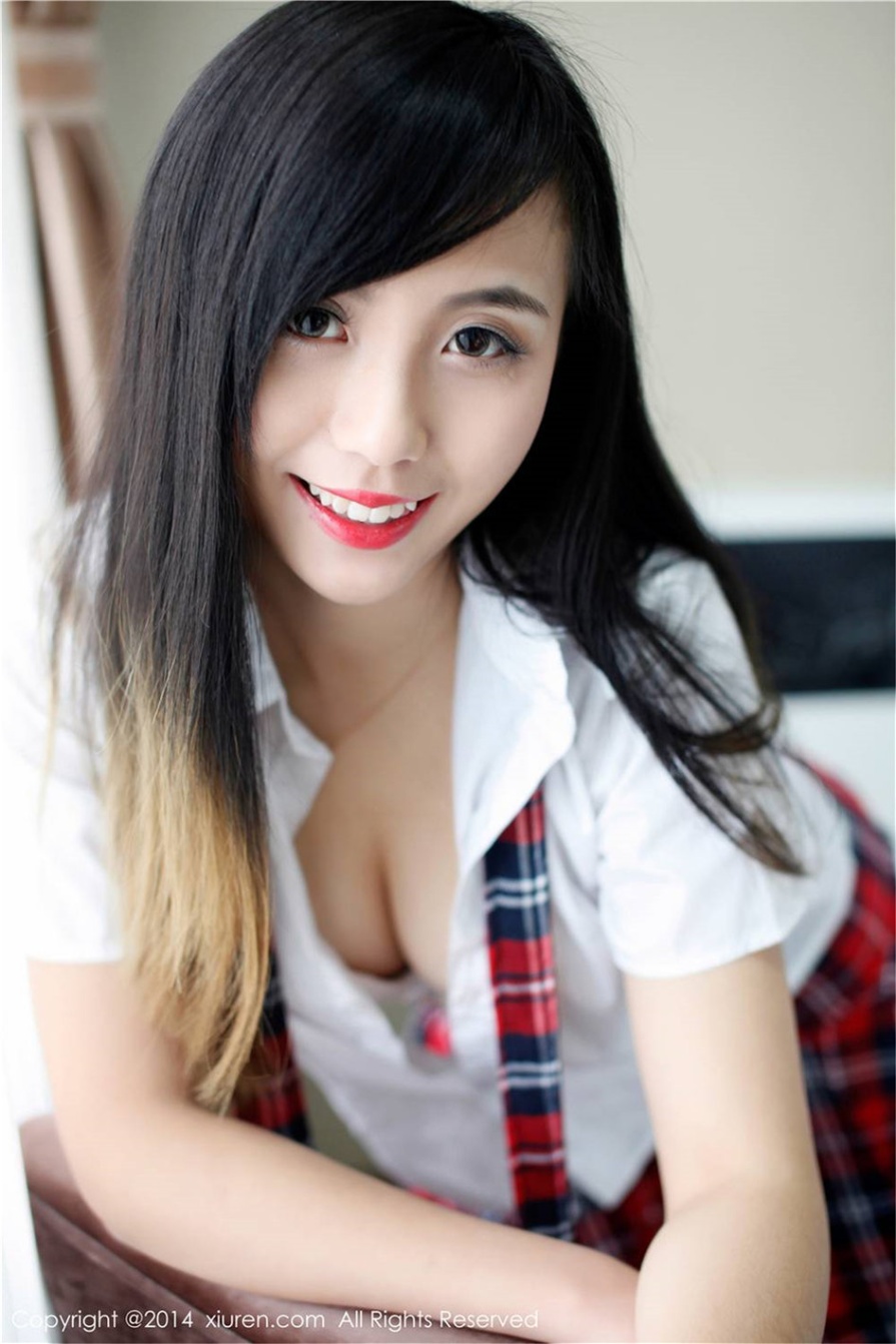 JK制服美女谢忱倬室内解扣性感美乳诱惑写真图片(第69页)