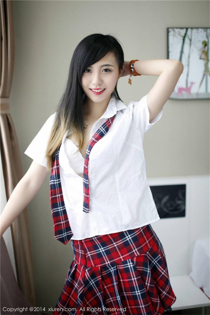 JK制服美女谢忱倬室内解扣性感美乳诱惑写真图片(第87页)