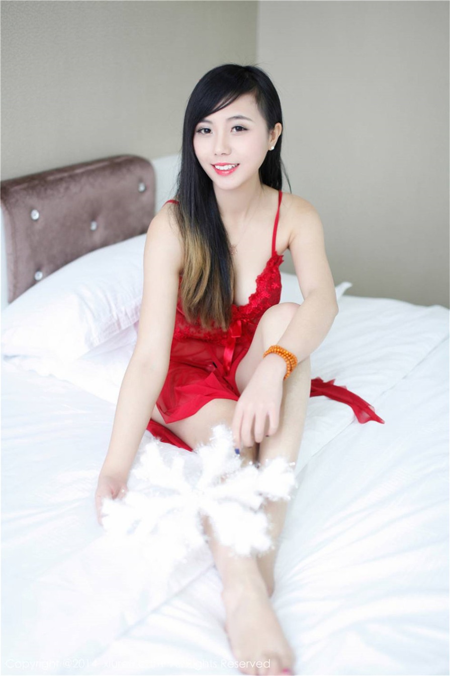 JK制服美女谢忱倬室内解扣性感美乳诱惑写真图片(第116页)