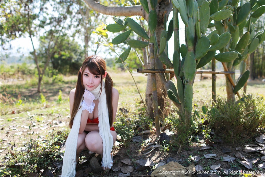 清纯美女MARA醬户外性感比基尼雪白乳沟诱惑写真图片(第32页)