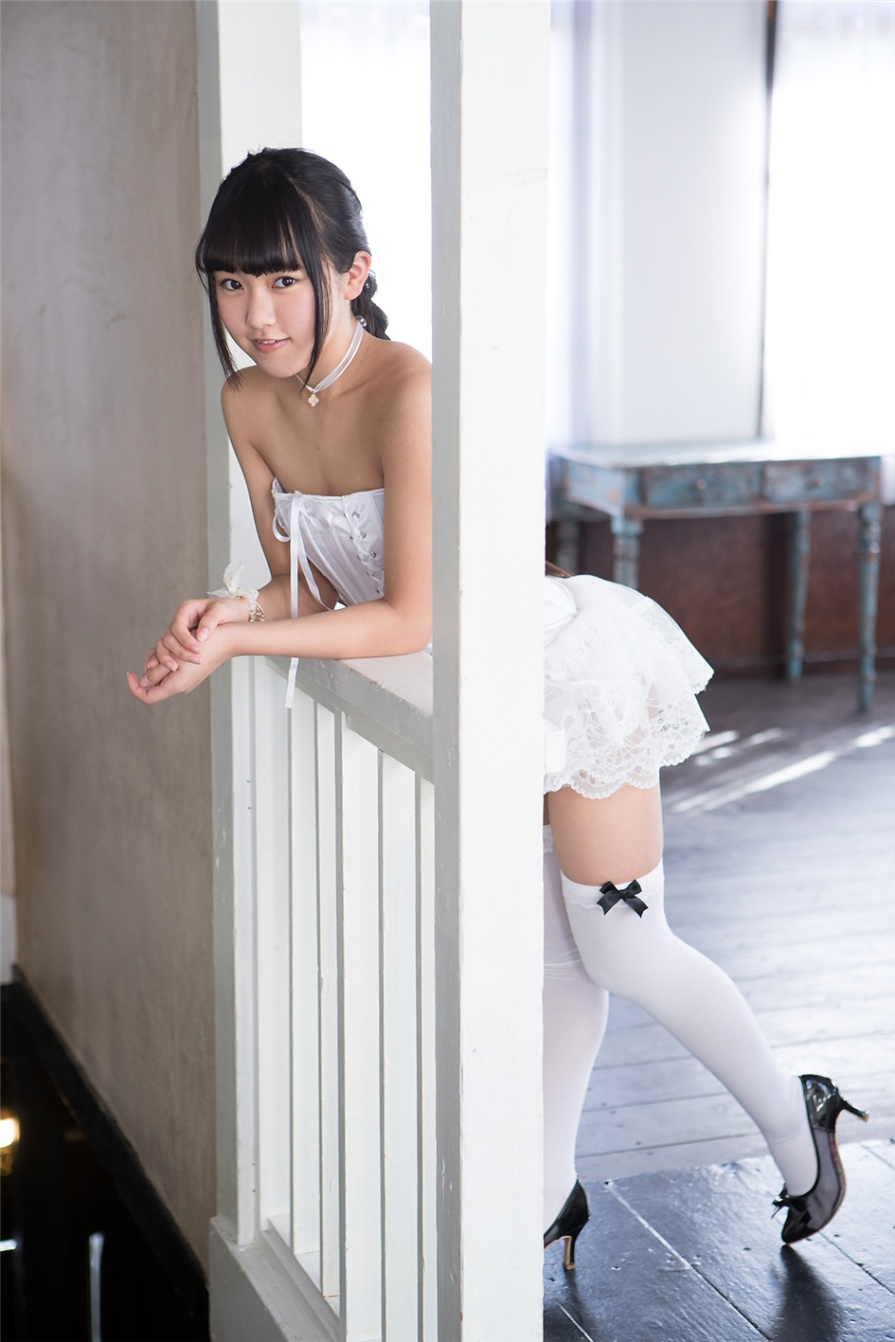 日本美少女香月りお室内蕾丝紧身衣私房写真图片(第3页)