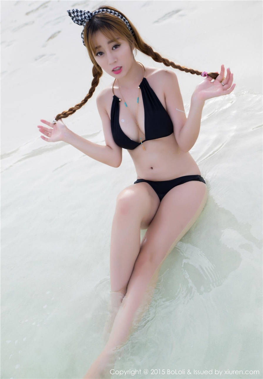 极品美女王语纯海边性感比基尼写真图片(第38页)