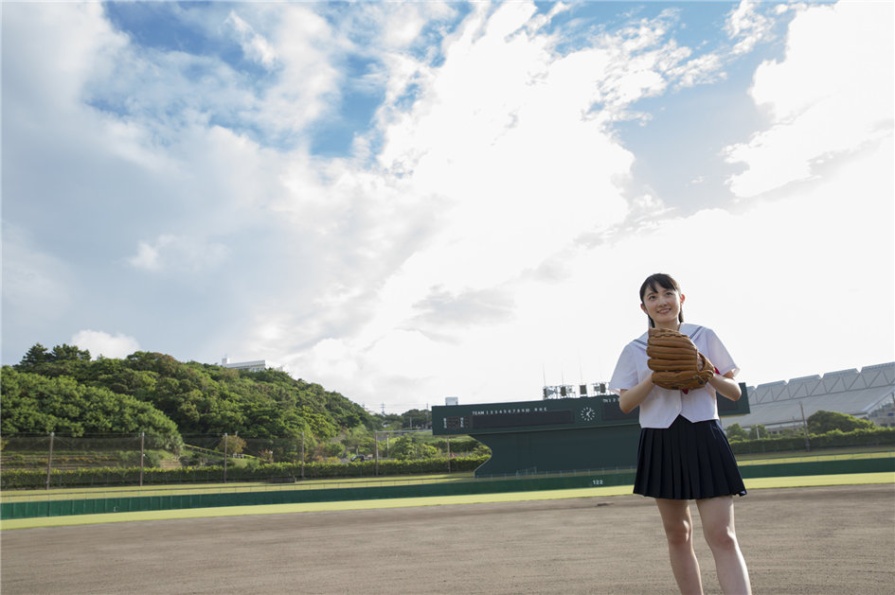 日本美女森戸知沙希户外JK制服写真图片(第32页)