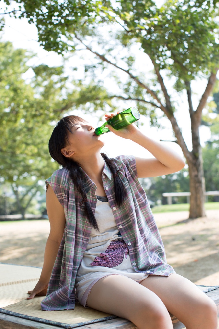 清纯学生妹鞘師里保户外唯美写真照片(第3页)