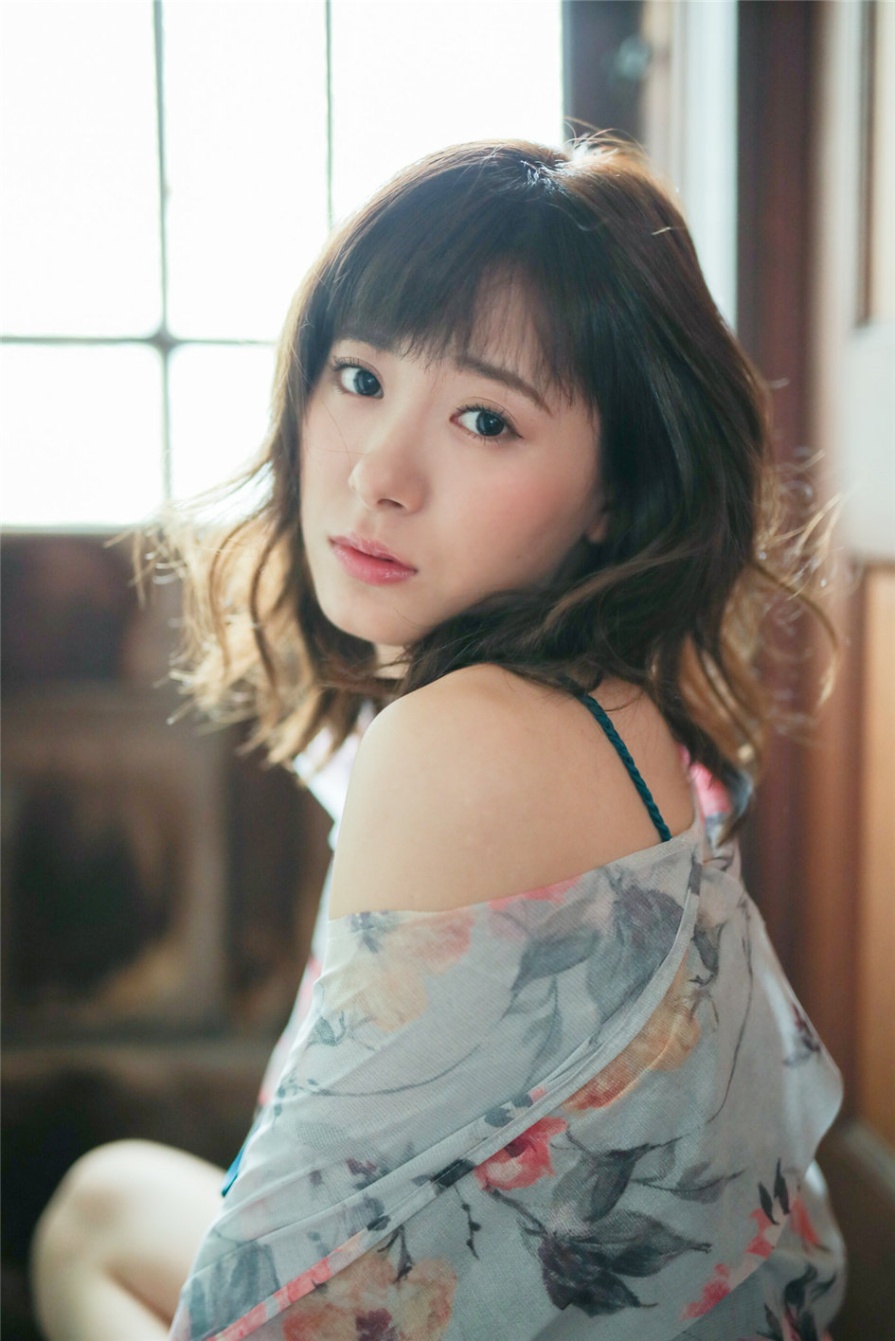 日本美女生田衣梨奈性感比基尼写真图片(第52页)