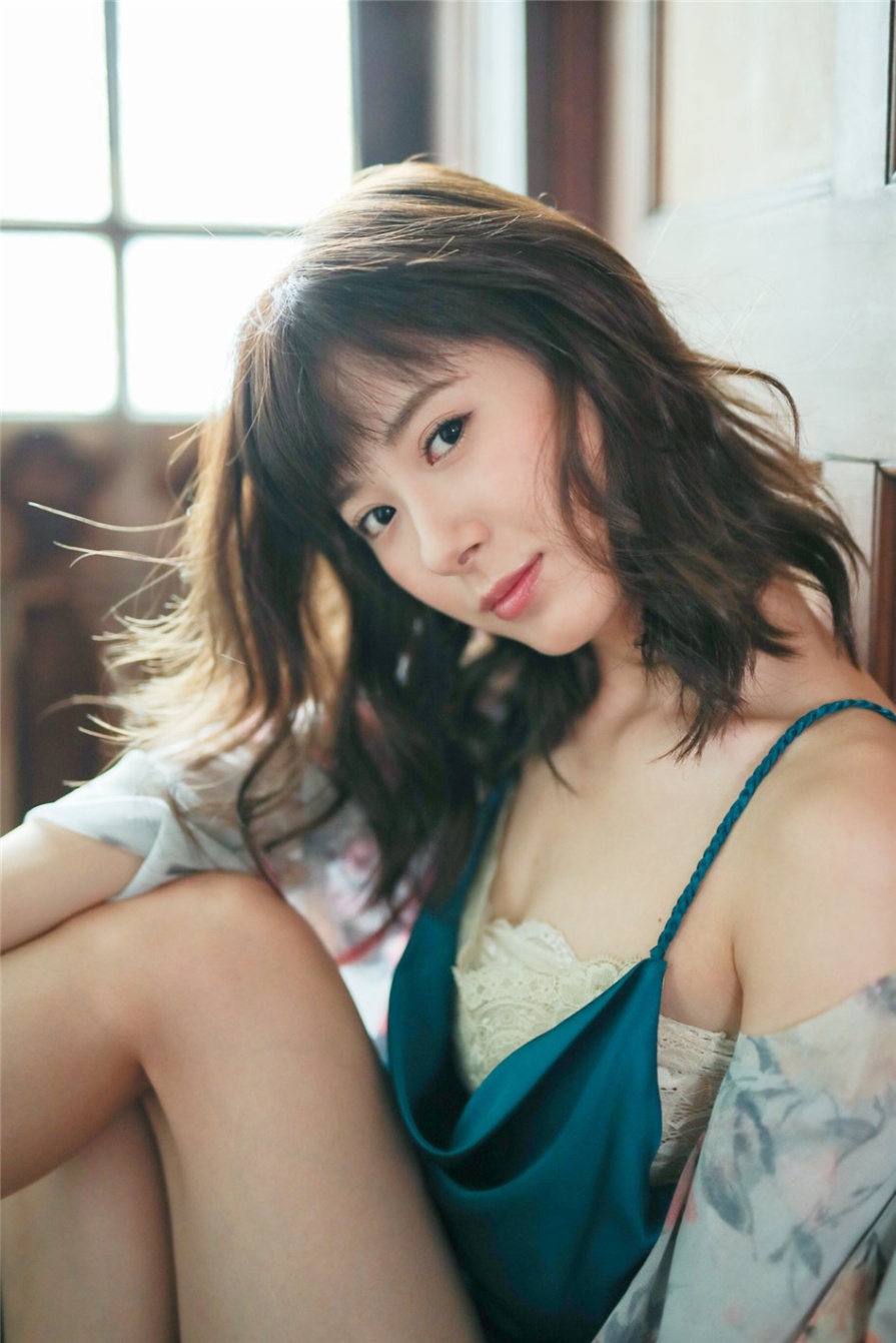 日本美女生田衣梨奈性感比基尼写真图片(第63页)