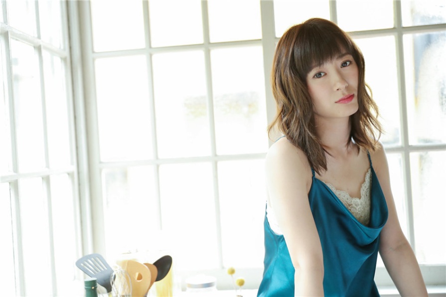 日本美女生田衣梨奈性感比基尼写真图片(第82页)