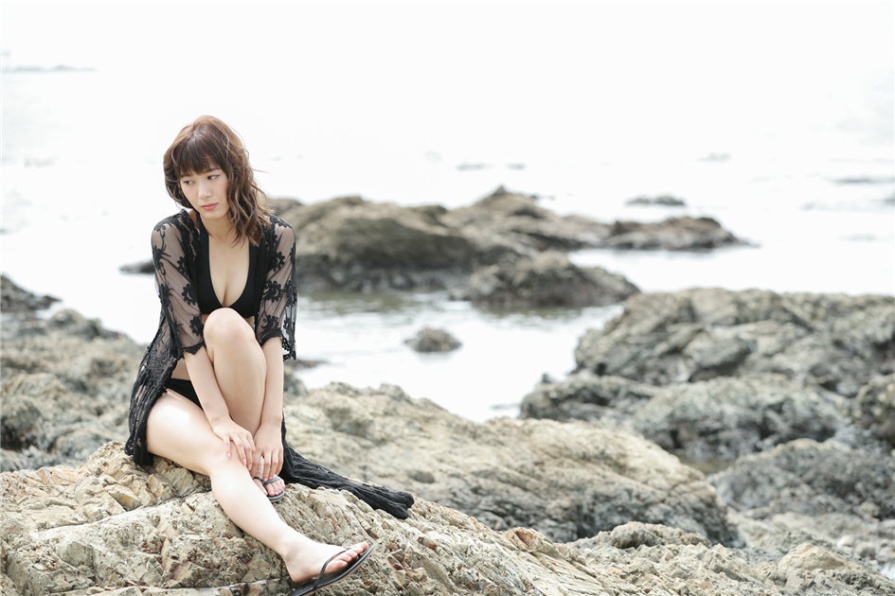 骨感美女田衣梨奈雪白美腿私拍照片(第93页)
