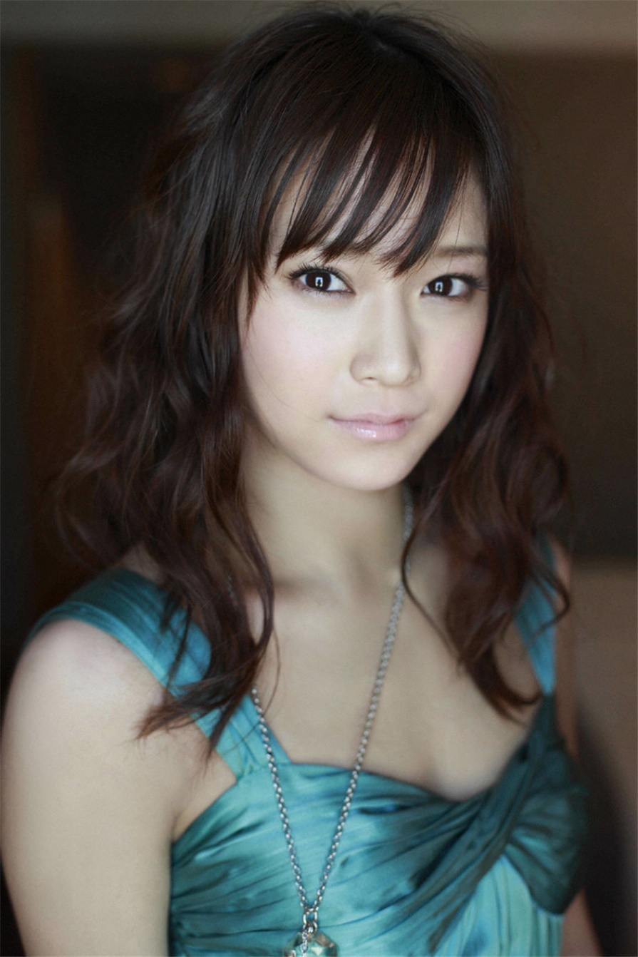 日本美女亀井絵里百变制服写真照片(第72页)