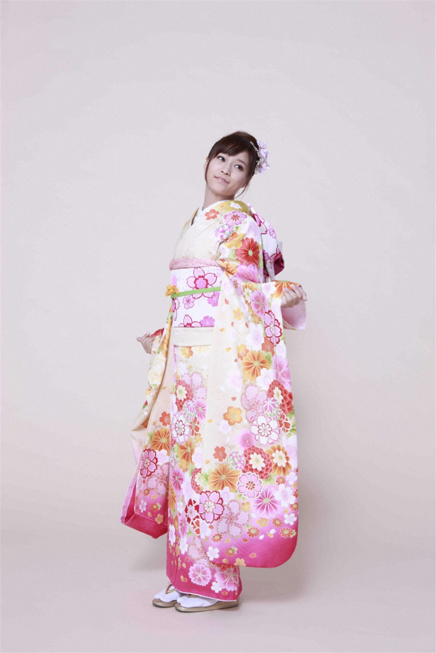日本美女亀井絵里百变制服写真照片(第78页)