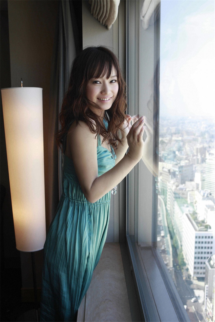 日本美女亀井絵里百变制服写真照片(第95页)