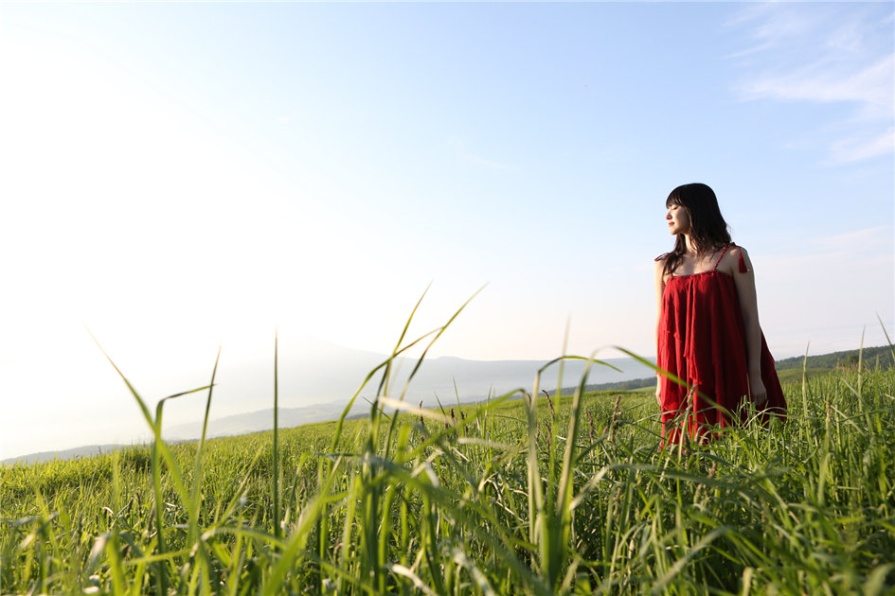 日本美少女鈴木愛理户外性感比基尼写真图片(第101页)