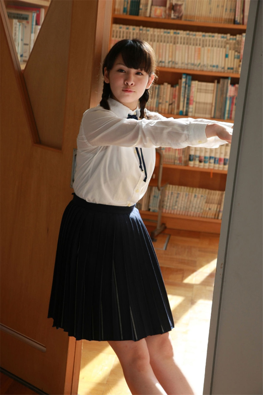 日本美少女菅谷梨沙子JK制服写真照片(第70页)