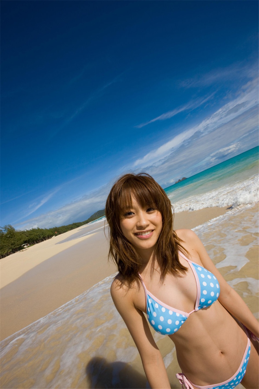 日本美女高橋愛户外性感比基尼写真照片(第34页)