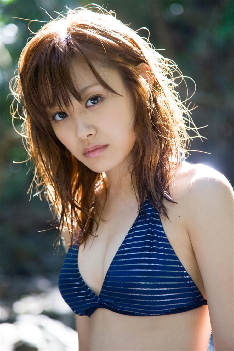 日本美女高橋愛户外性感比基尼写真照片(第57页)