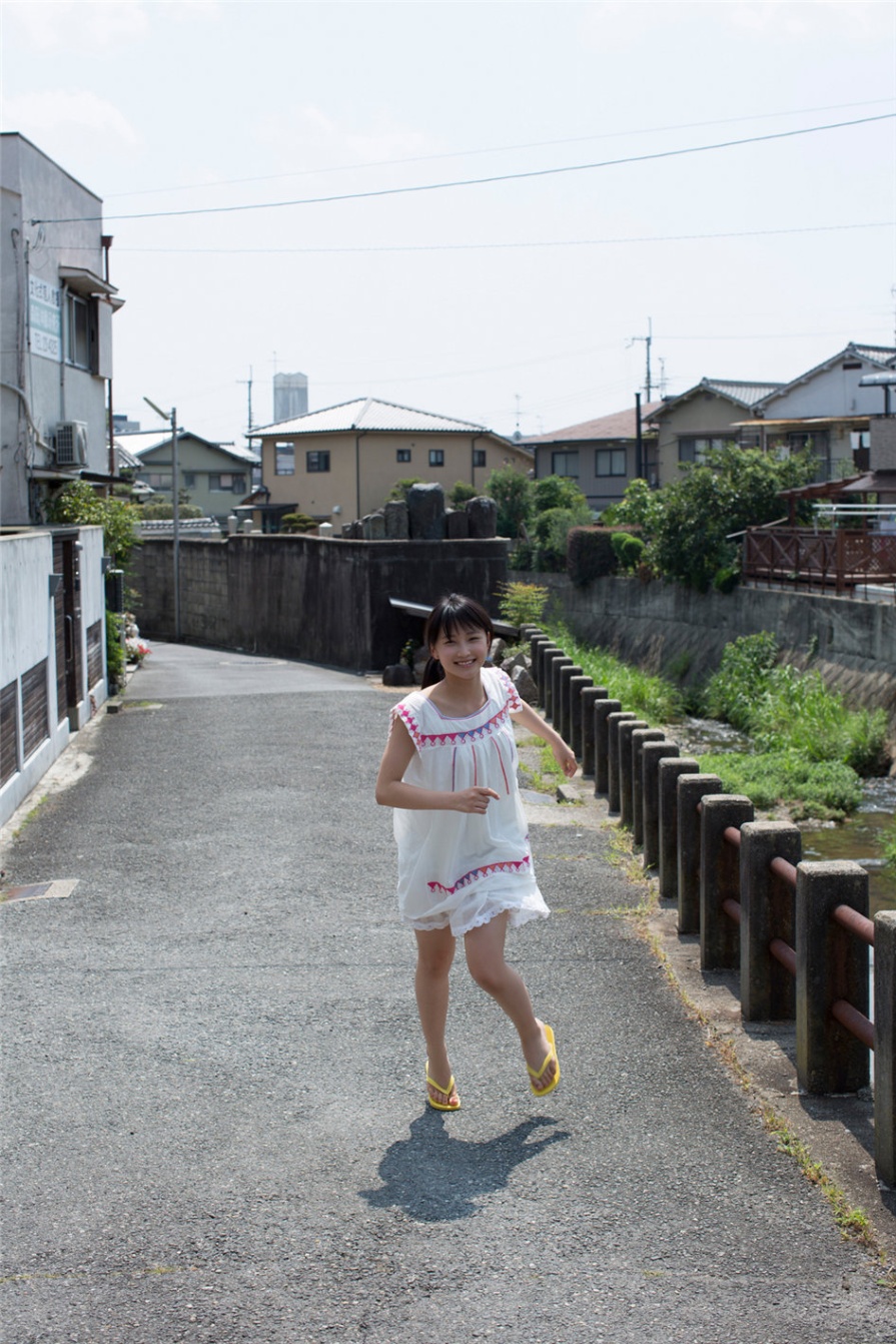 日本清纯美女鞘師里保户外JK制服写真图片(第8页)