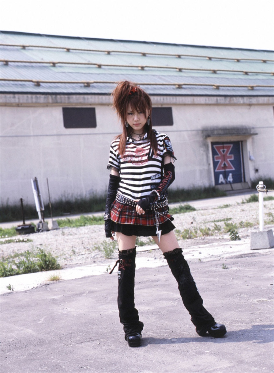 日本少女田中れいな户外百变制服写真照片(第50页)