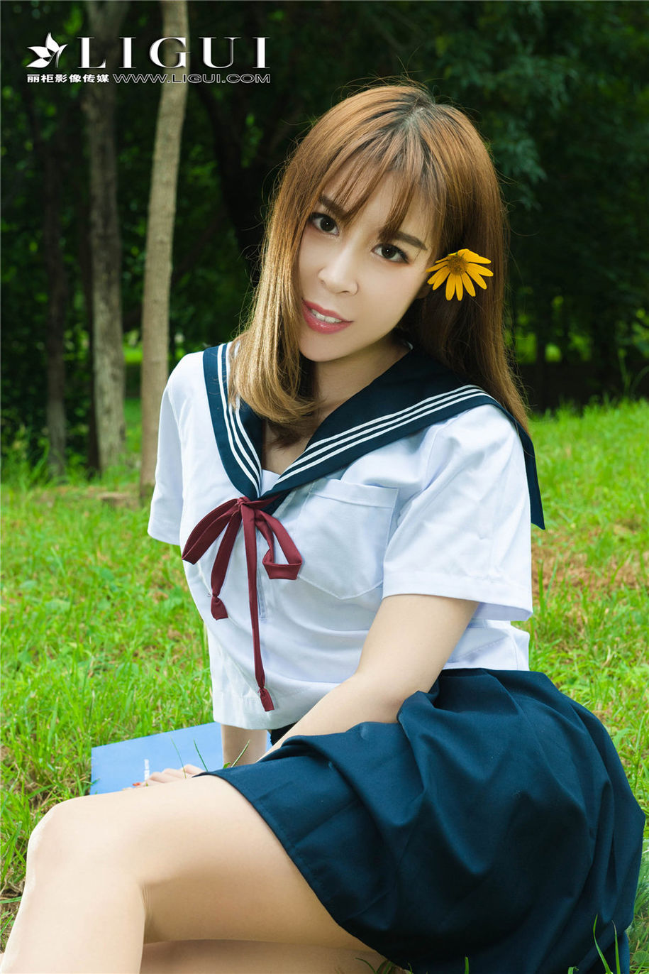 清纯学生妹Vicky户外雪白美足写真图片(第30页)