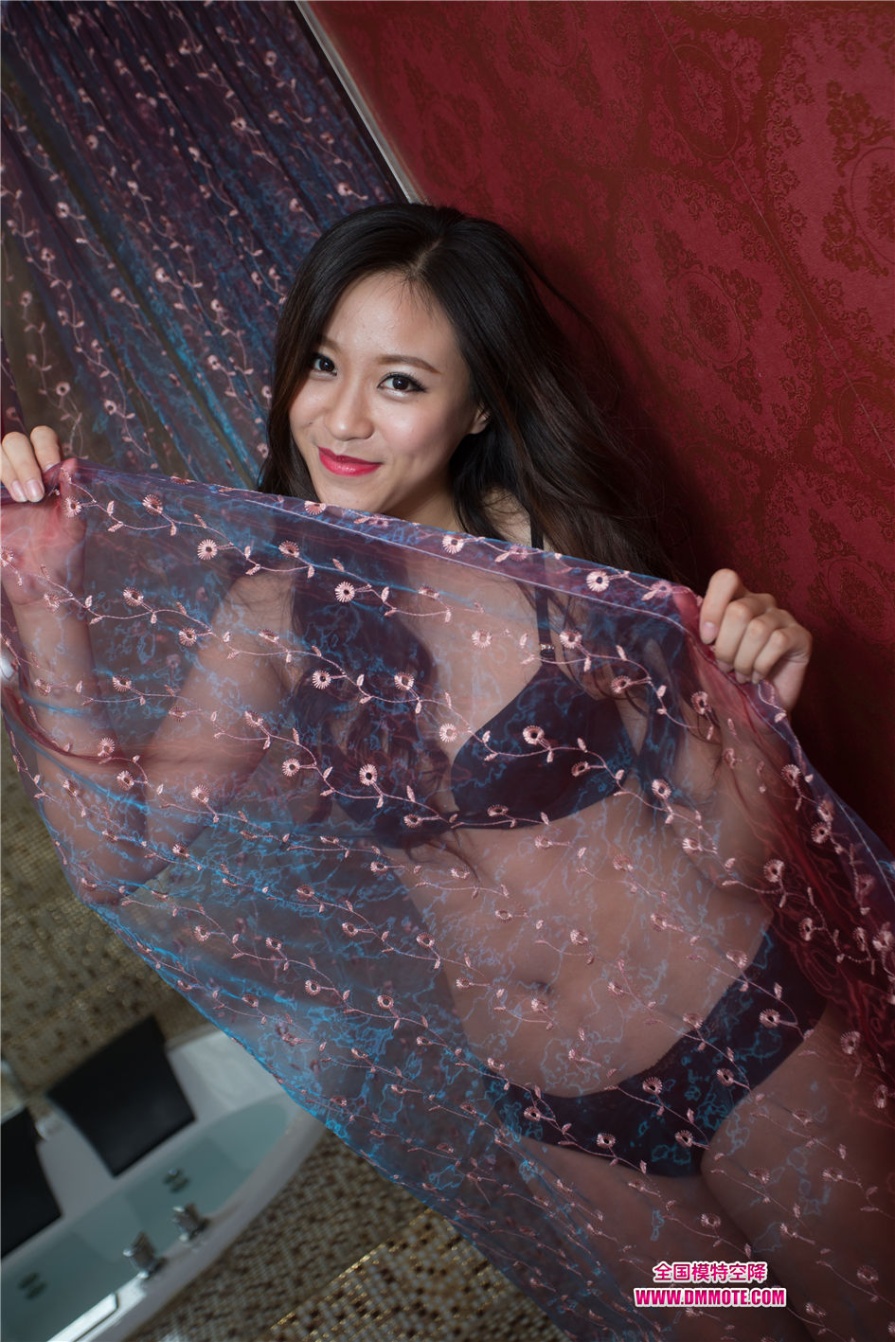 风骚美女巍巍酒店性感内衣写真照片(第37页)