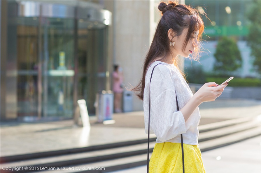 气质美女楚琪kiki泳池高叉泳装写真图片(第41页)