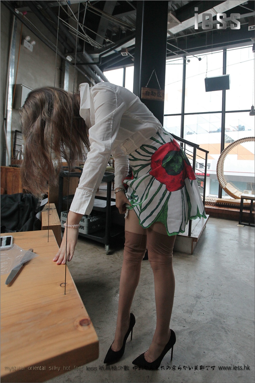 高跟鞋美女性感美腿写真图片(第15页)