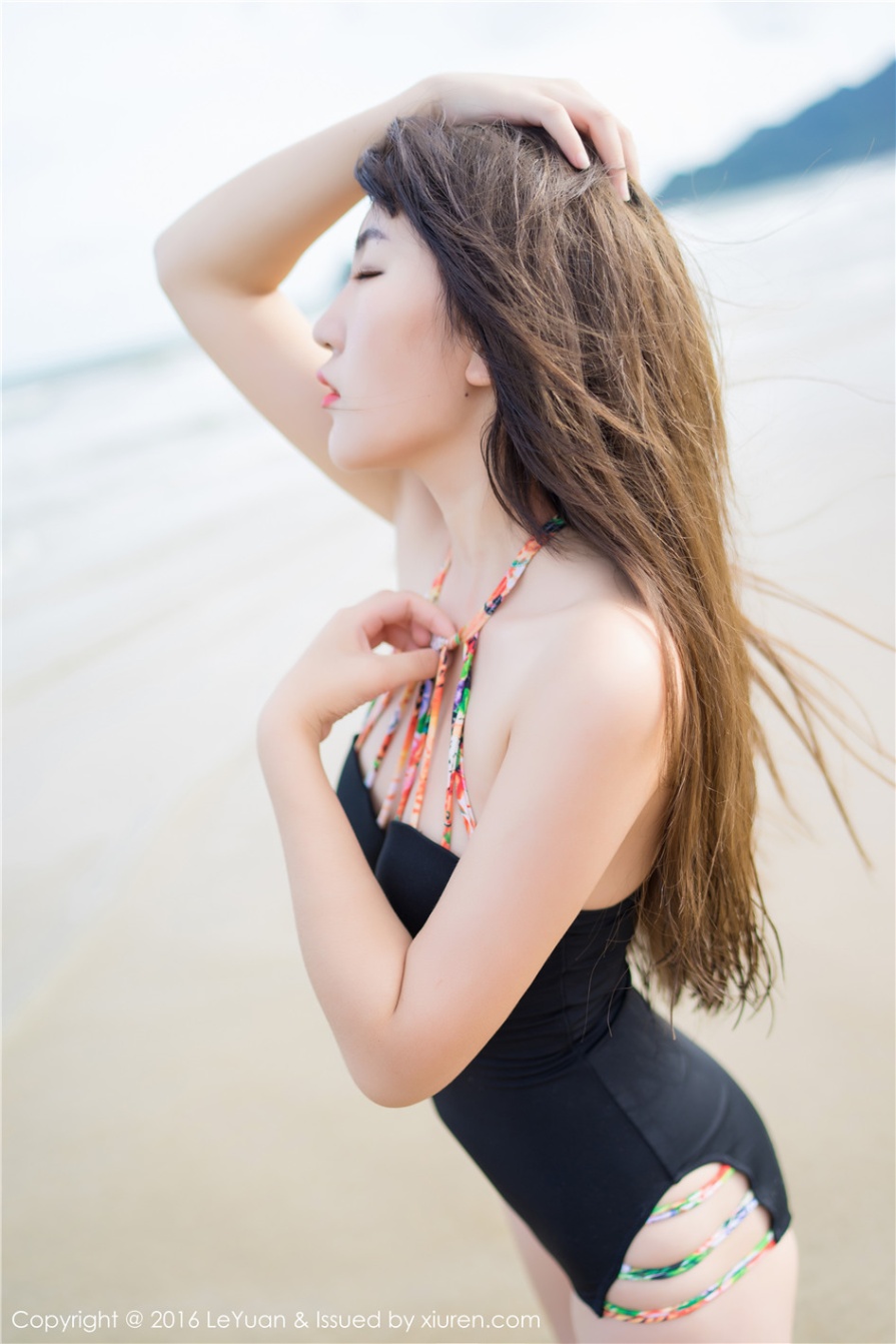 气质美女冷不丁海边雪白长腿写真照片(第32页)