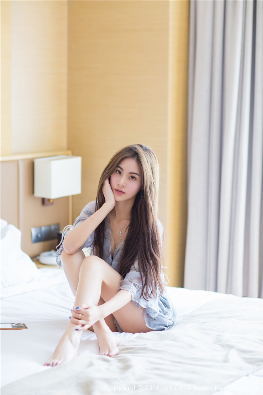 宅男女神菲儿极品身材内衣私房写真照片(第24页)