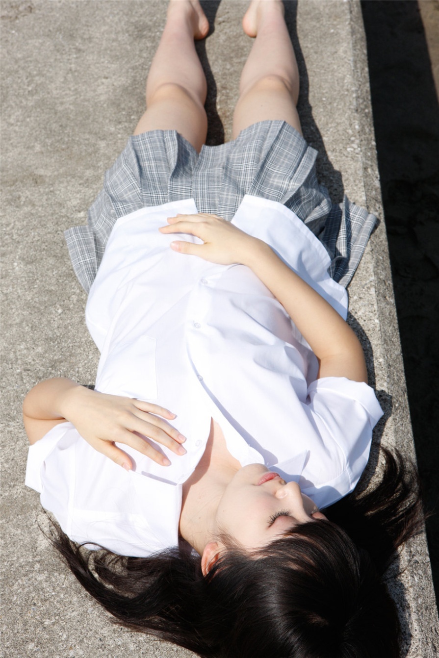 日本可爱美女鈴木愛理性感泳装写真图片(第43页)