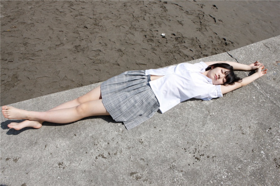 日本可爱美女鈴木愛理性感泳装写真图片(第48页)