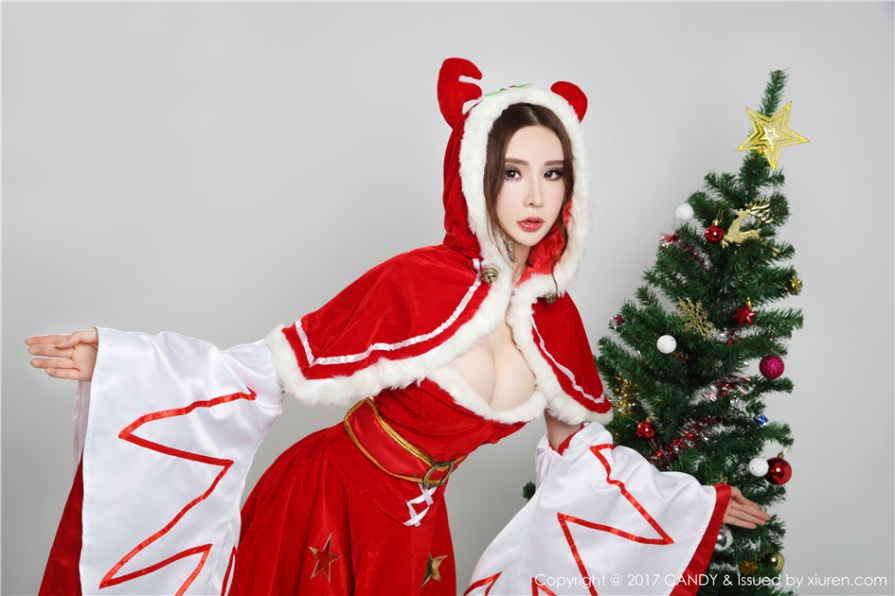 巨乳美女圣诞装扮制服写真照片(第3页)