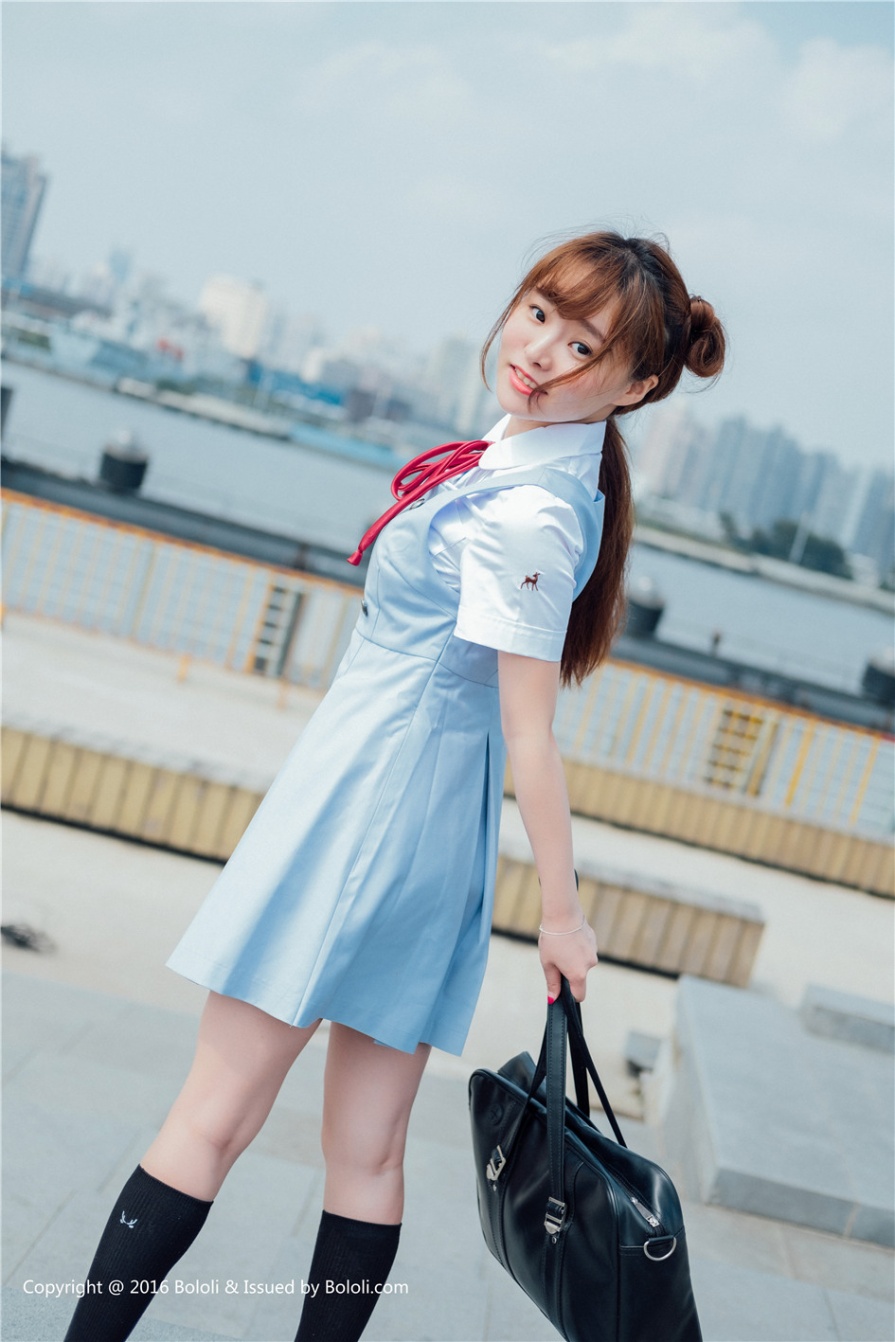 90后小萝莉柳侑绮户外学生制服清新写真图片(第4页)