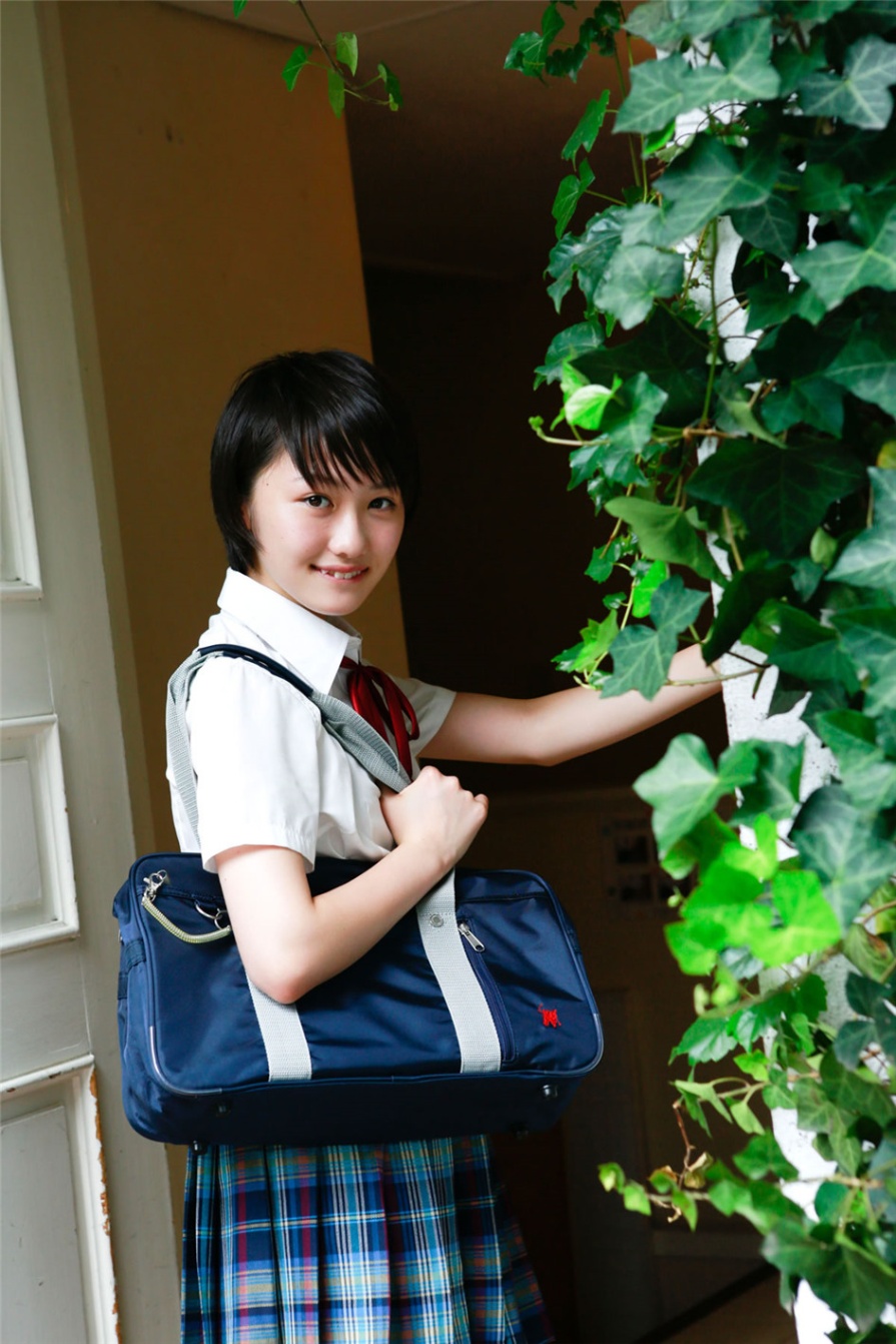 日本明星工藤遥JK制服外景写真图片(第34页)
