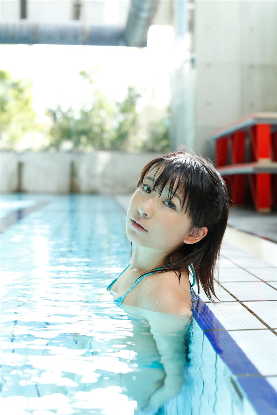 日本美女福田花音泳池性感泳装写真图片(第51页)