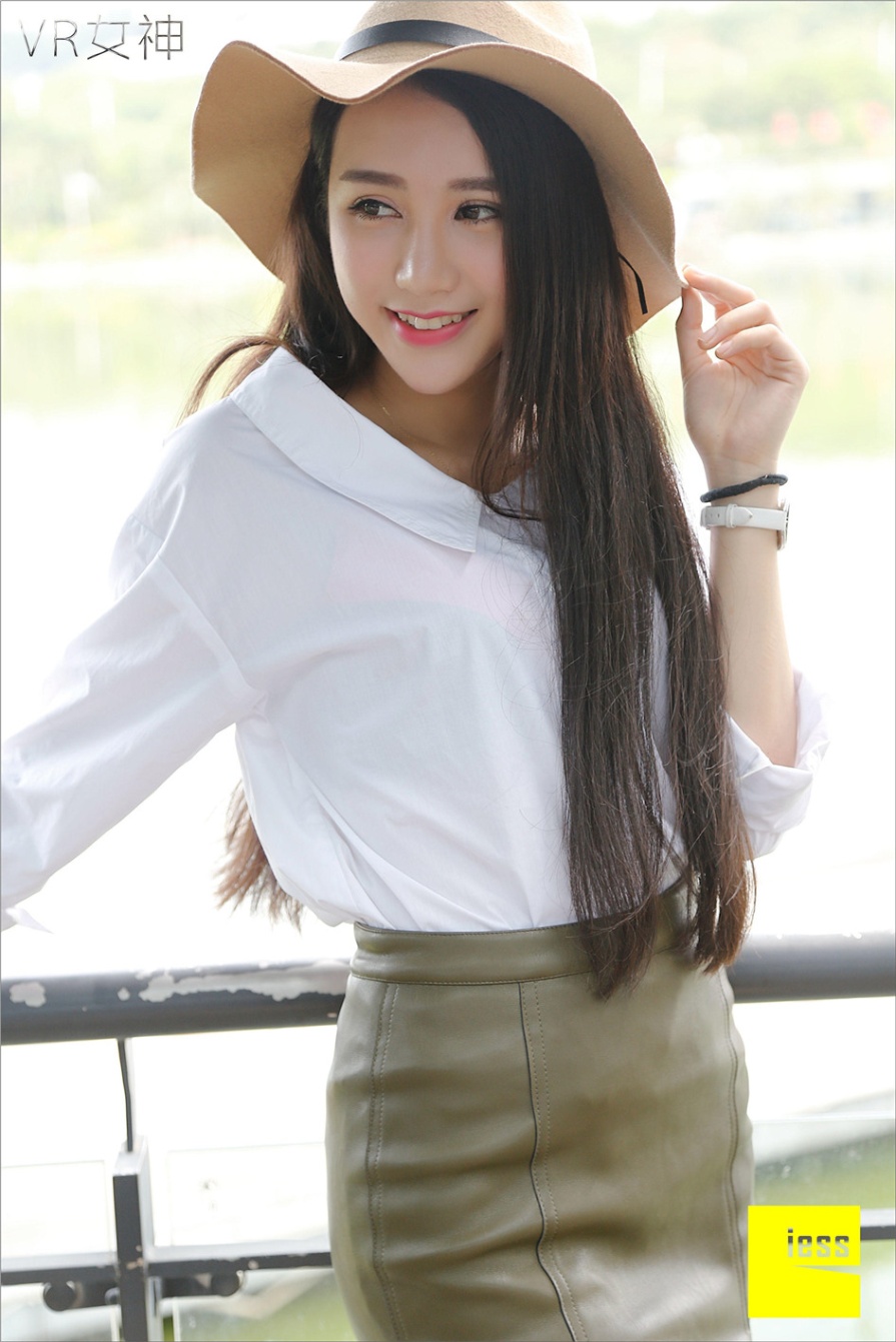 气质美女SASA白色丝袜美腿诱惑外景照片(第54页)