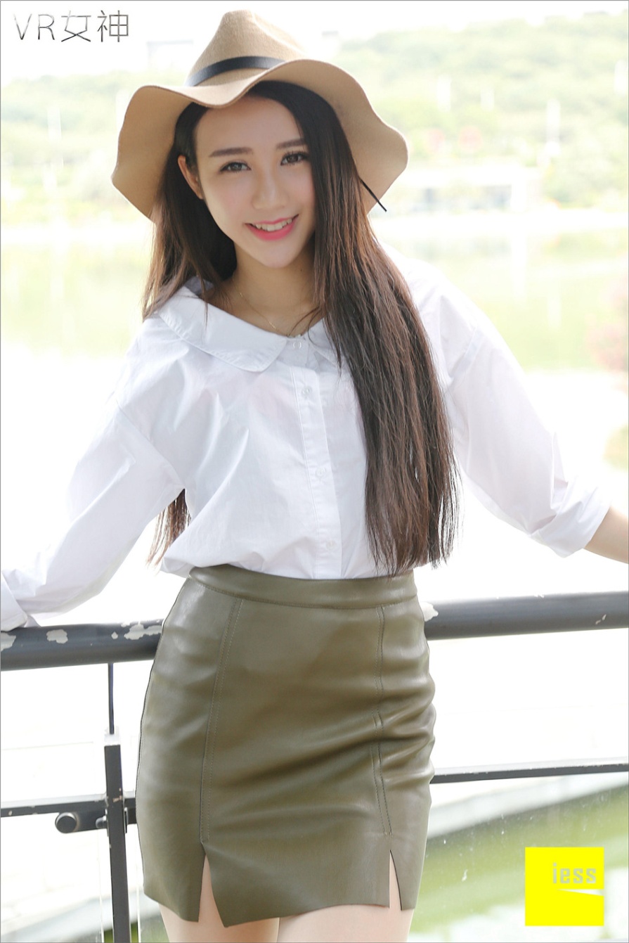 气质美女SASA白色丝袜美腿诱惑外景照片(第63页)