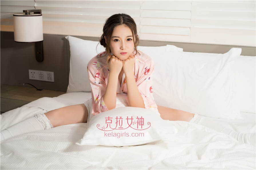 清纯美女杨暖可爱床照写真(第24页)