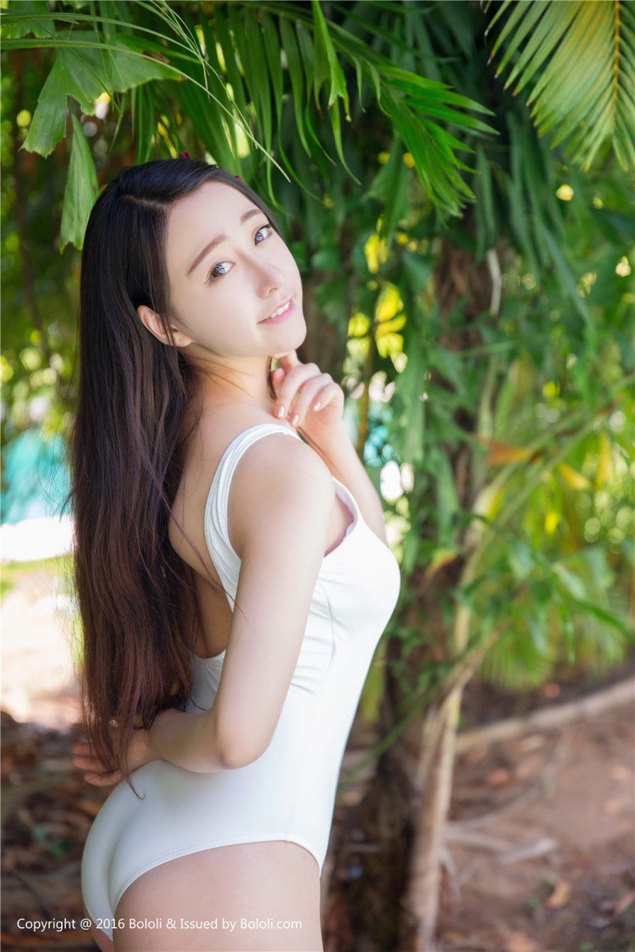 小清新美少女朵比DOBBY户外比基尼白皙爆乳诱惑写真(第37页)
