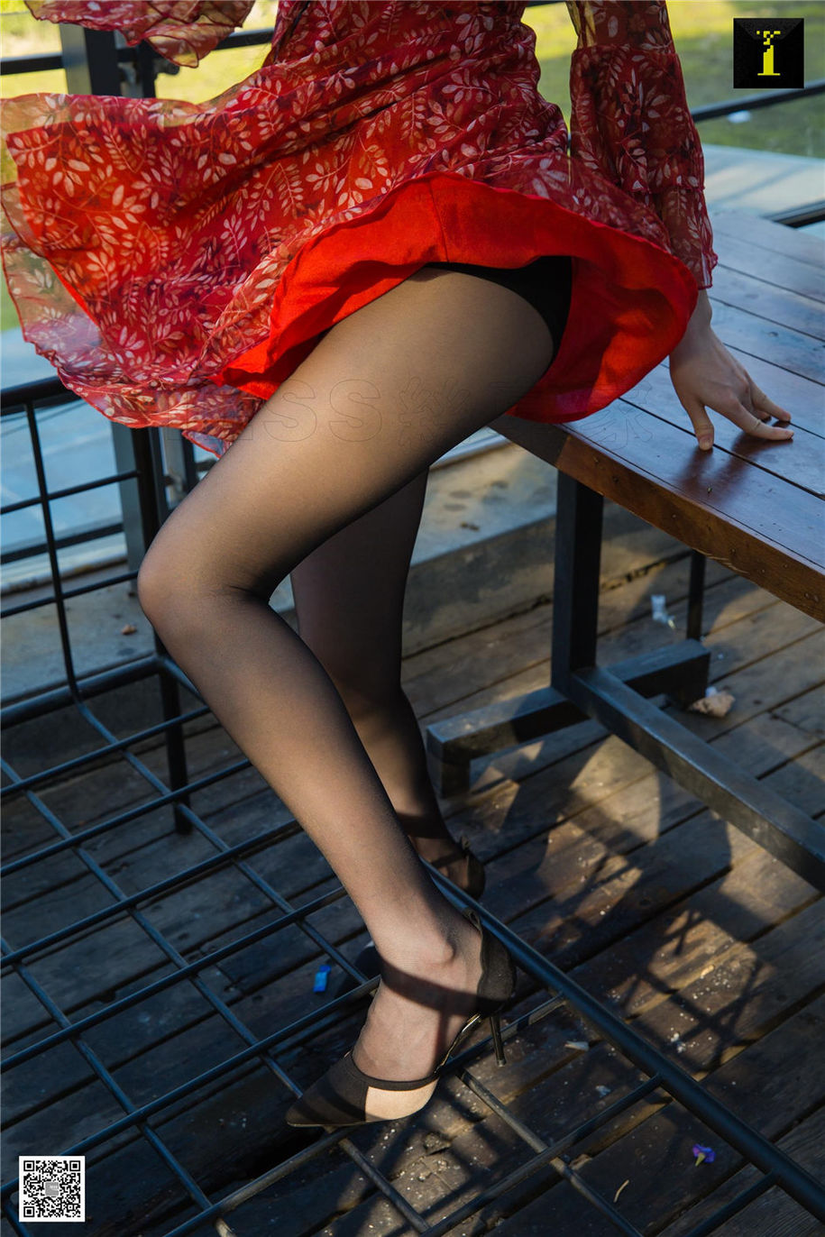 极品美女模特喵姐户外黑丝美腿写真图片(第48页)