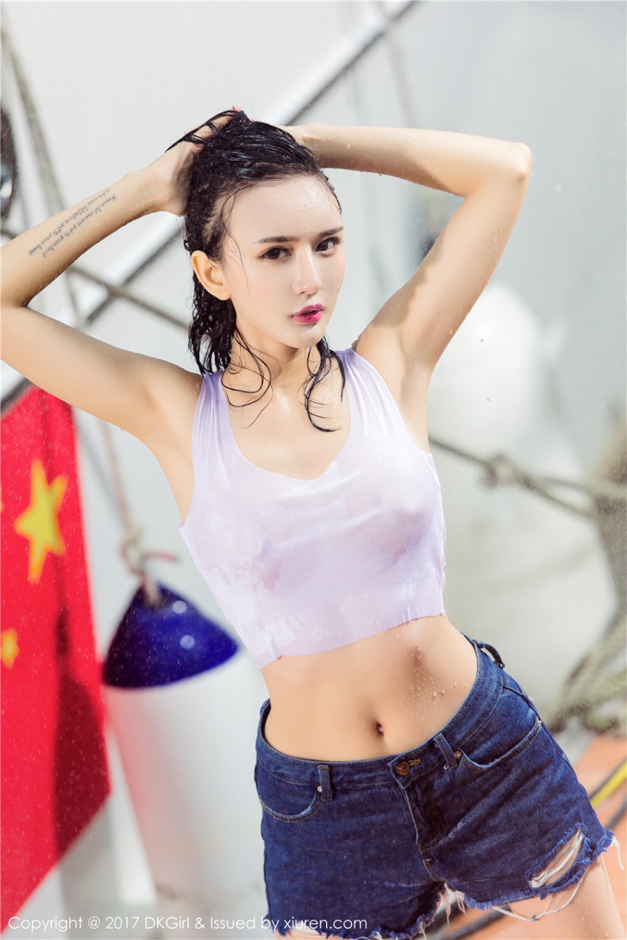 气质美女模特梅哥旅拍湿身诱惑写真(第18页)