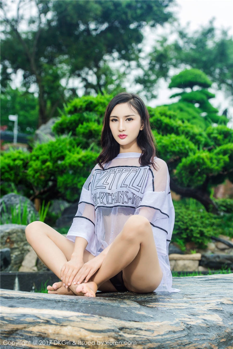 气质美女模特梅哥旅拍湿身诱惑写真(第19页)