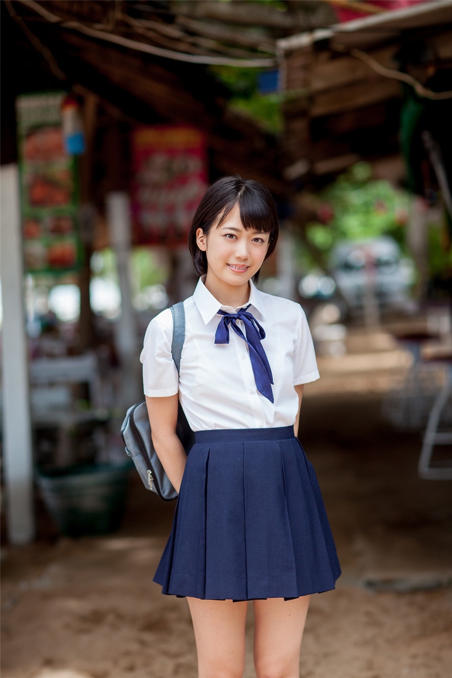 JK制服美女西野小春户外性感比基尼写真图片(第3页)