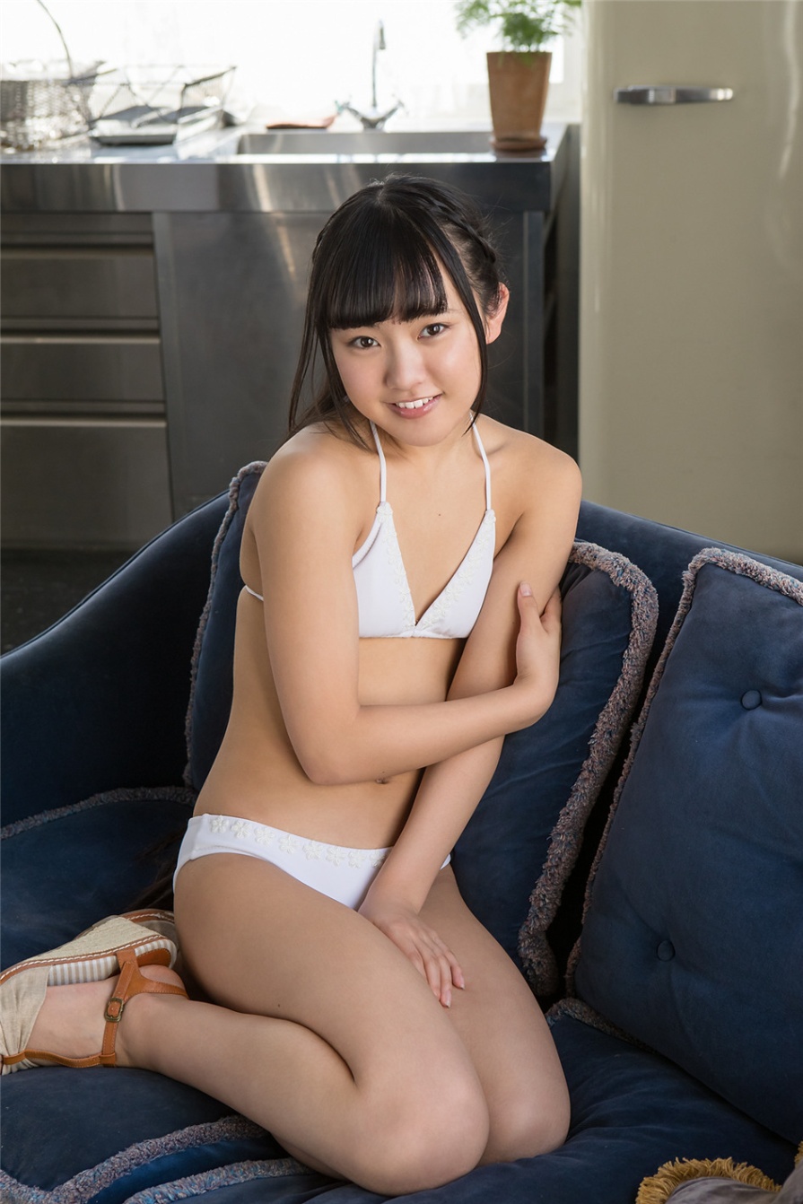 日本少女香月りお白色比基尼私房写真照片(第31页)