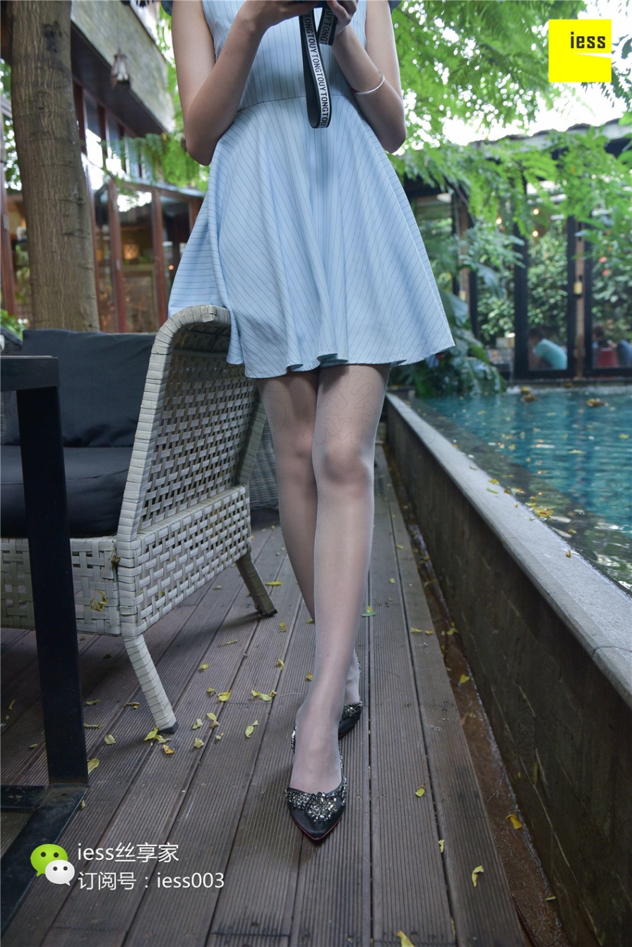 气质美女七七室外黑丝美腿写真图片(第51页)