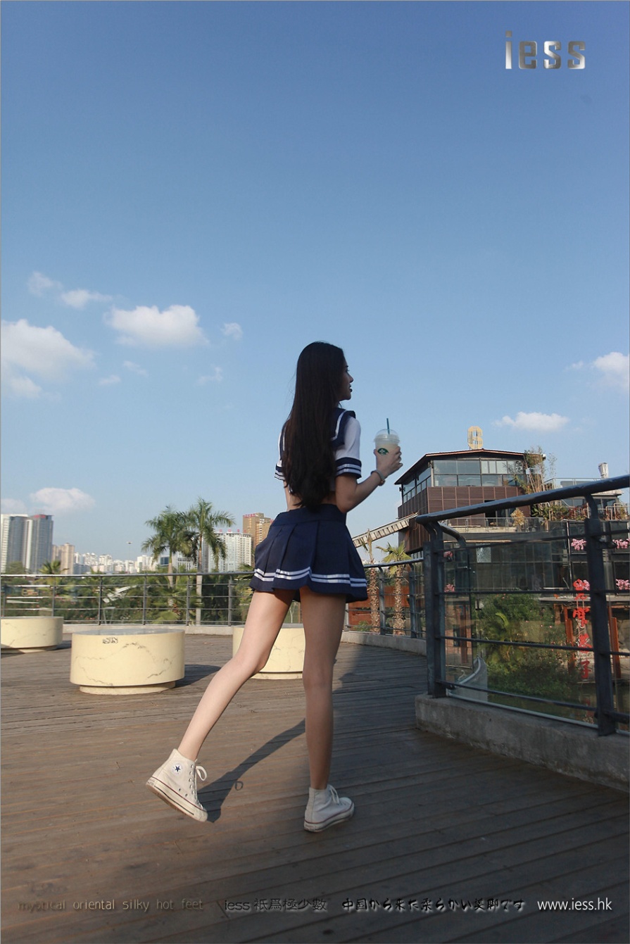 JK制服美女佳爷街拍白皙美腿诱惑图片(第78页)