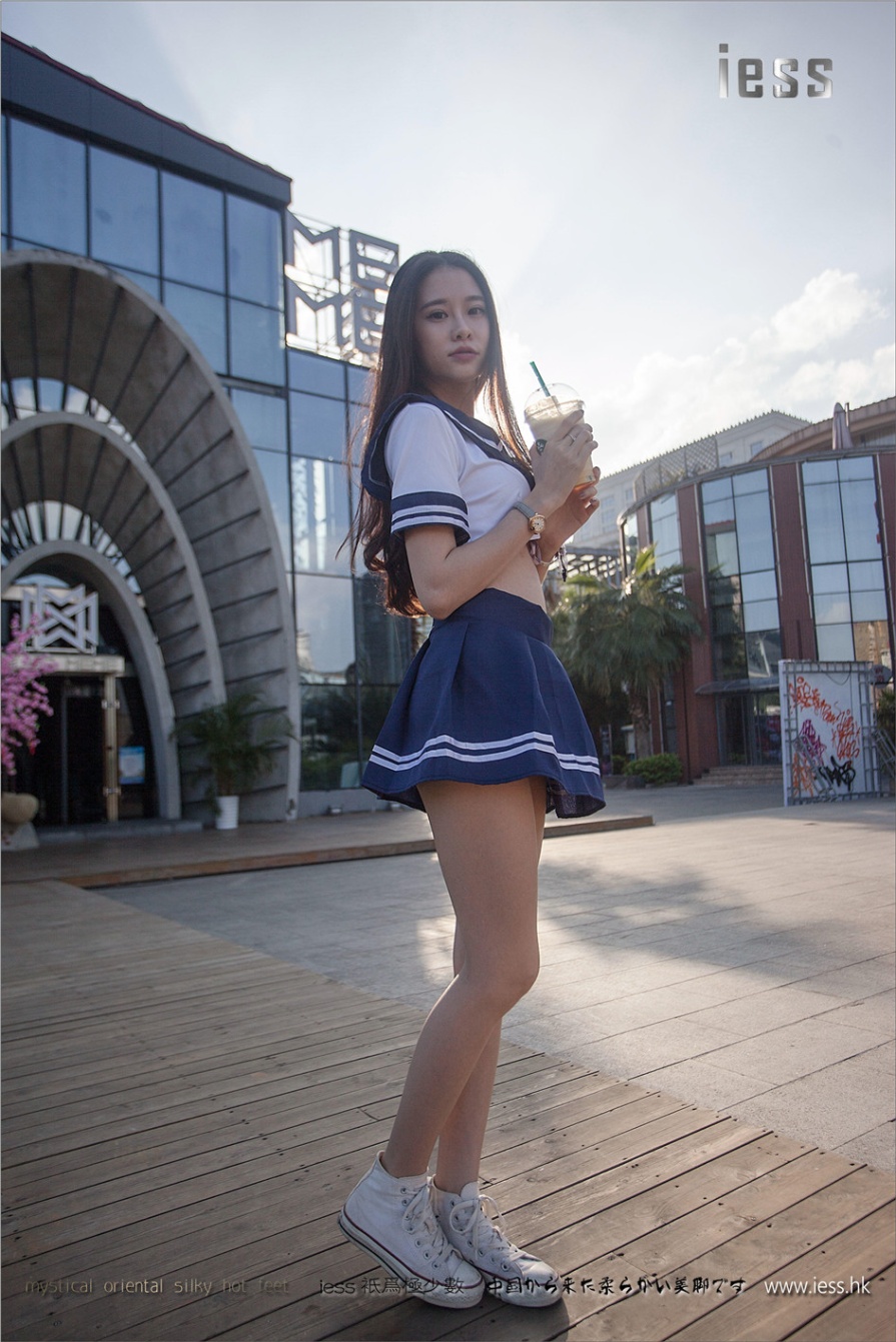 JK制服美女佳爷街拍白皙美腿诱惑图片(第79页)